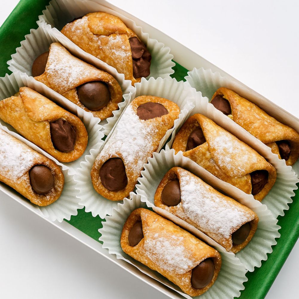 Box of 9 Italian Sicilian Cannoli - Chocolate Cream